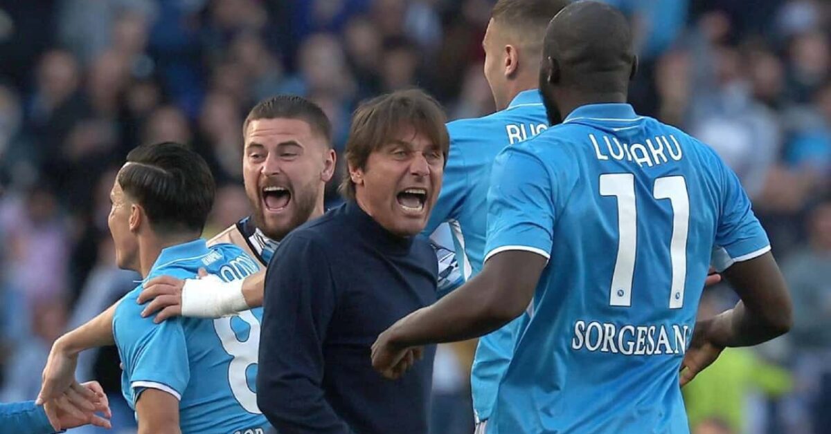 Varriale ironizza sulla Juve: "Conte resta a Napoli"