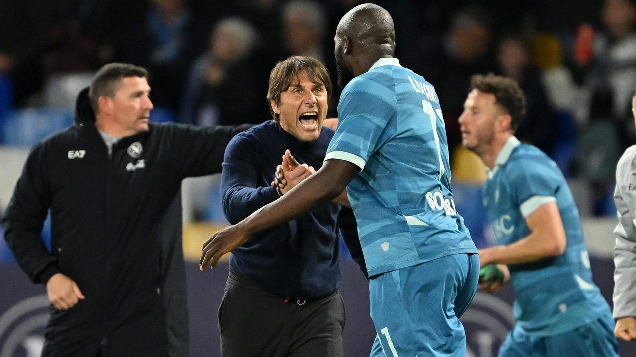 Romelu Lukaku attaccante del Napoli, centrale nel futuro modulo 3-5-2 di Conte Romelu Lukaku attaccante del Napoli, centrale nel futuro modulo 3-5-2 di Conte