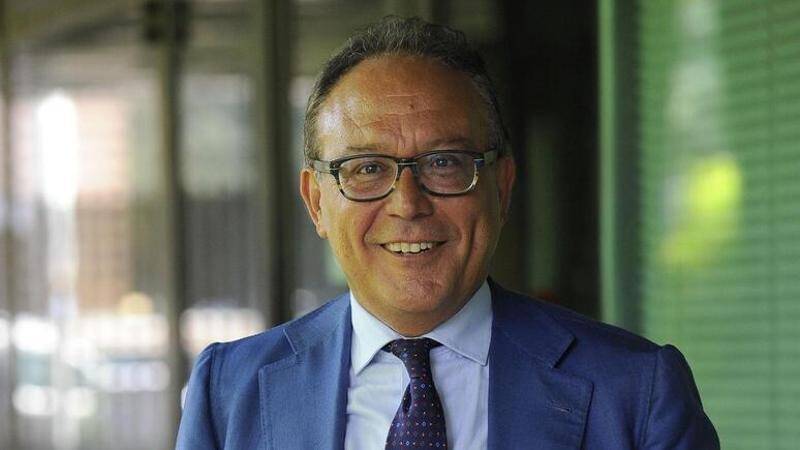 famoso giornalista prende in giro la juventus poveri tifosi della juve conte resta a napoli da Napolissimo.it famoso giornalista prende in giro la juventus poveri tifosi della juve conte resta a napoli