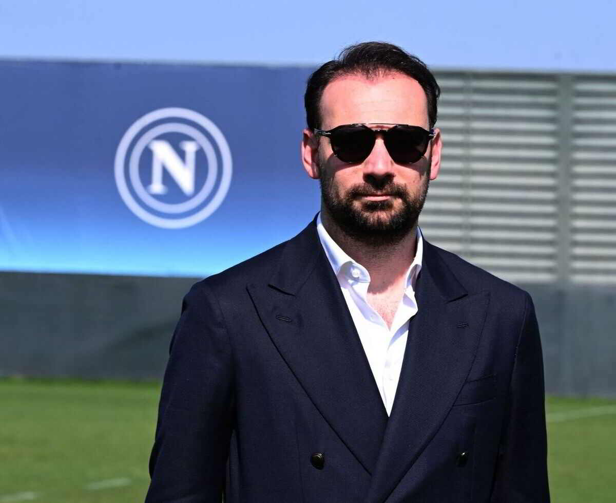 Giovanni Manna, DS del Napoli, studia colpi di mercato per l'attacco