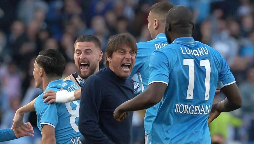 Varriale ironizza sulla Juve: "Conte resta a Napoli"