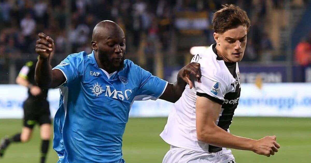 Napoli e Inter, pari da brividi: scudetto all'ultima