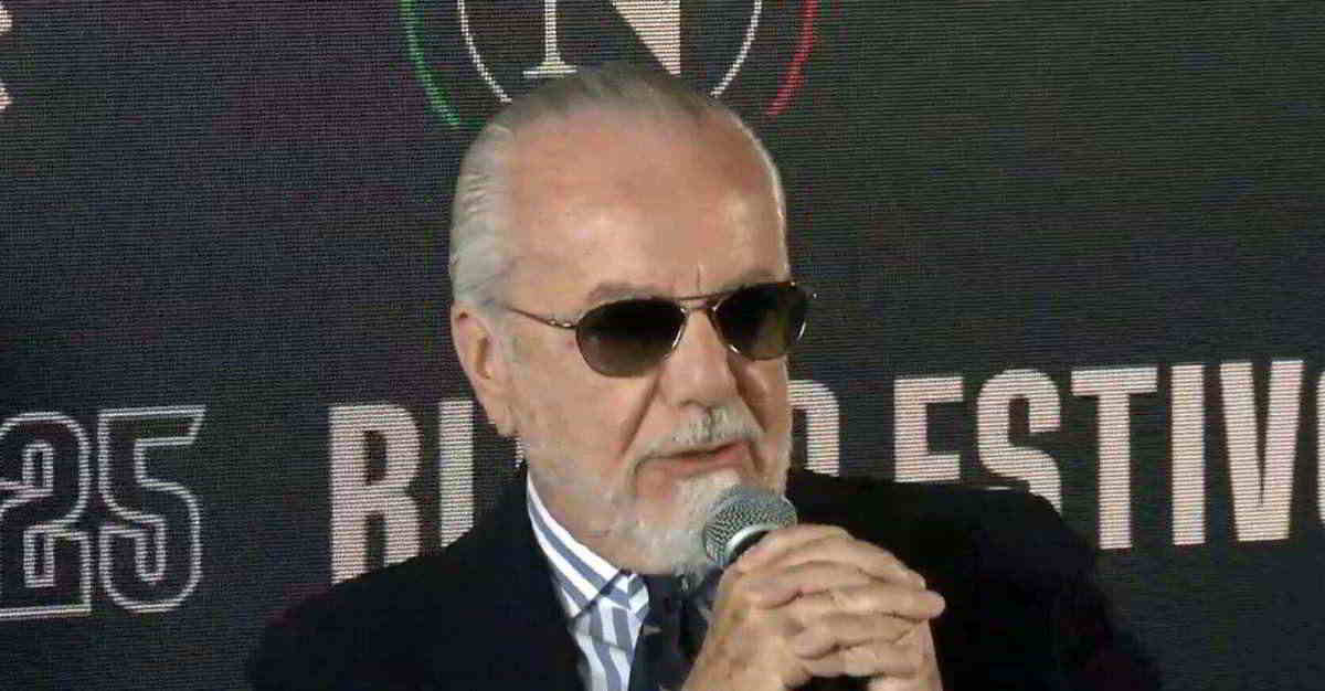 De Laurentiis show: "Conte un miracolo, scudetto strameritato"| E attacca il governo del calcio De Laurentiis show: "Conte un miracolo, scudetto strameritato"| E attacca il governo del calcio