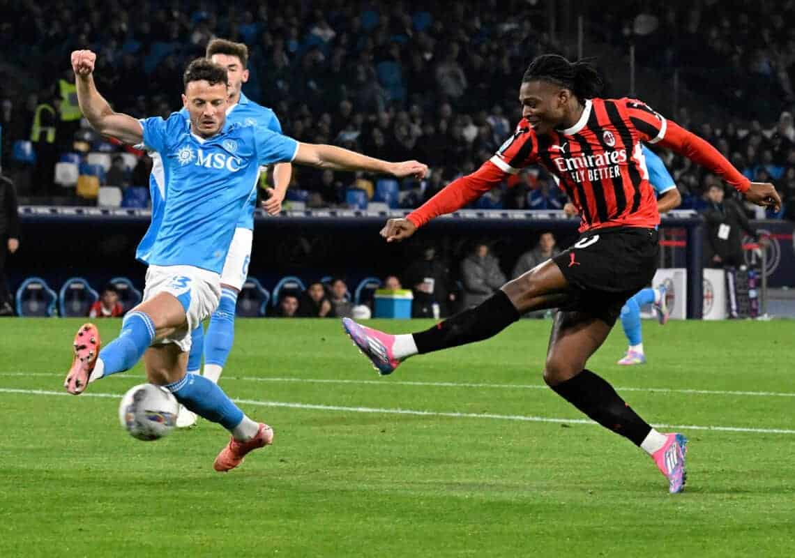 Napoli su Leao: Manna incontra il padre, sfida al Bayern 