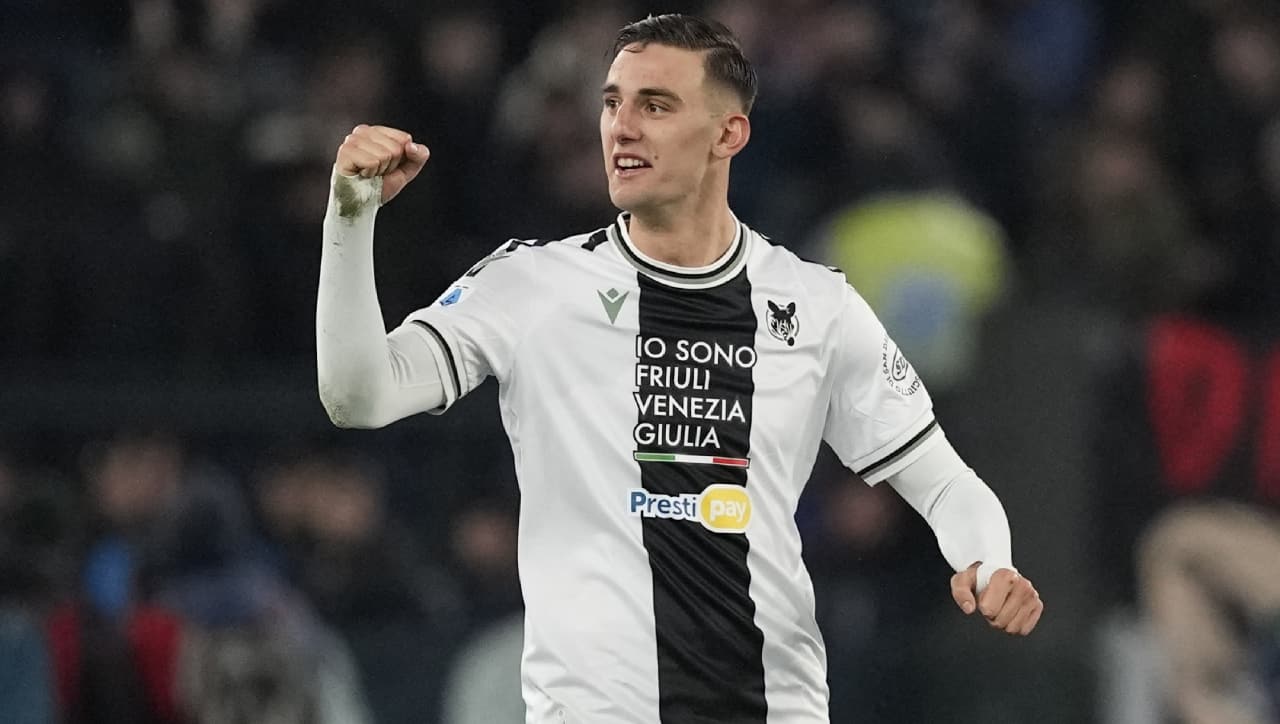 Lucca, ultimatum al Napoli: "O chiudete in 48 ore o ascolto Milan e Atalanta" Lucca, ultimatum al Napoli: "O chiudete in 48 ore o ascolto Milan e Atalanta"