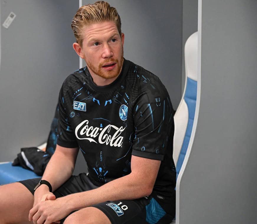 De Bruyne, primo giorno a Castel Volturno: trapela un indizio sul numero di maglia De Bruyne, primo giorno a Castel Volturno: trapela un indizio sul numero di maglia