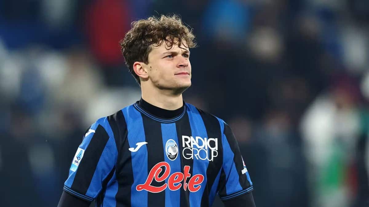 Scalvini nel mirino azzurro: il Napoli brucia il Milan con 40 milioni | Atalanta tentata Scalvini nel mirino azzurro: il Napoli brucia il Milan con 40 milioni | Atalanta tentata