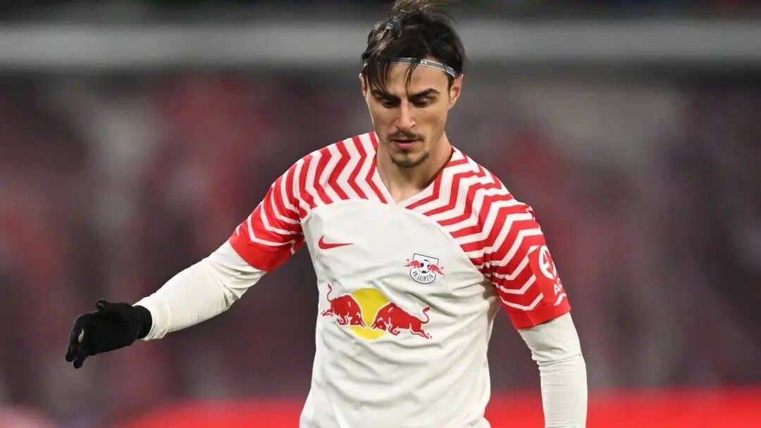 Elmas torna al Napoli: Ecco perché Conte lo rivuole e dove giocherà Elmas torna al Napoli: Ecco perché Conte lo rivuole e dove giocherà