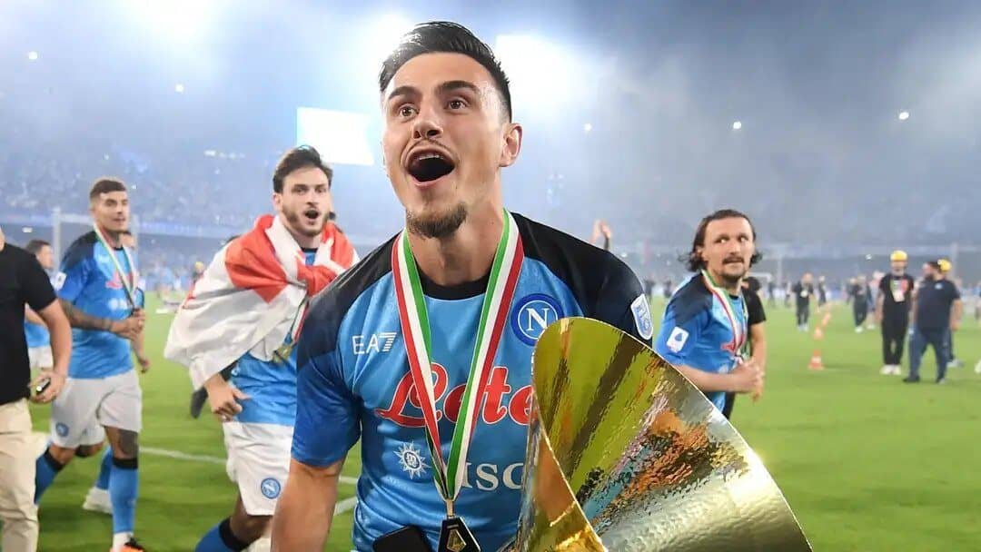 Elmas torna al Napoli: Ecco perché Conte lo rivuole e dove giocherà Elmas torna al Napoli: Ecco perché Conte lo rivuole e dove giocherà