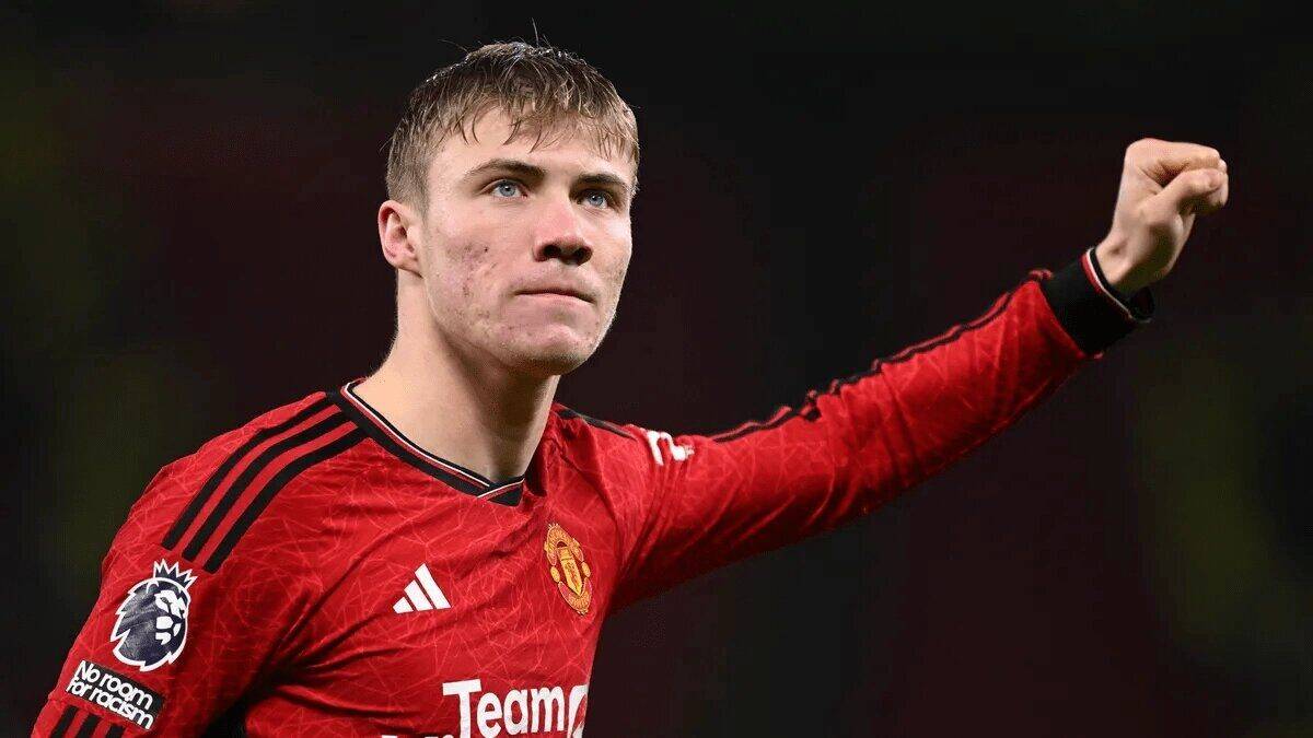 Hojlund Napoli, affare definito: la reazione di Conte e il retroscena su McTominay