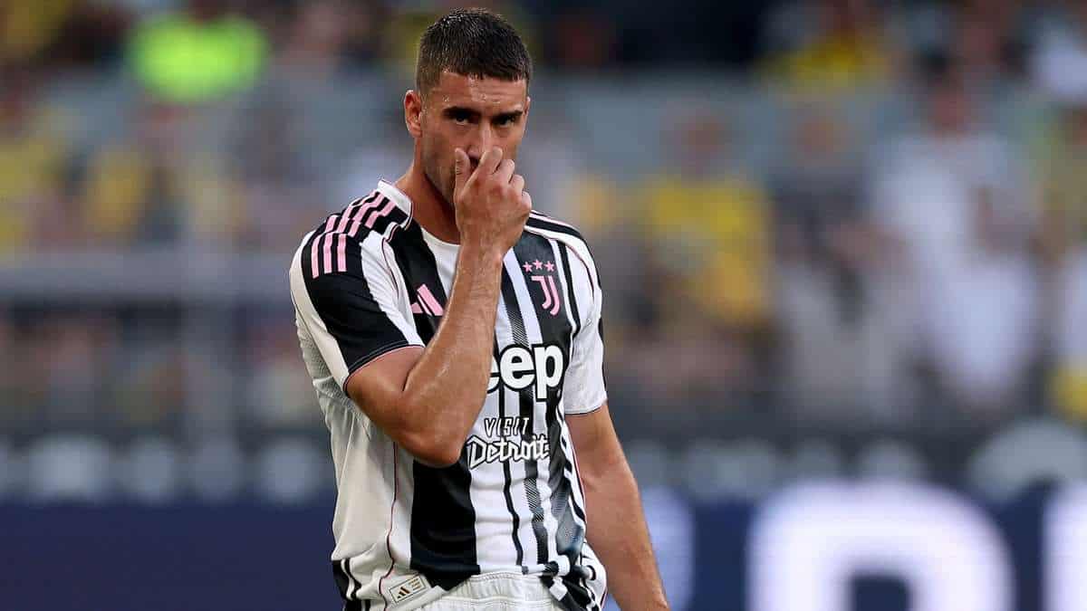 Napoli, nuovo attaccante dopo lo stop di Lukaku: Hojlund in pole. La verità su Vlahovic