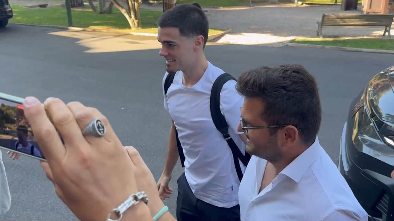 gutierrez 232 del napoli il difensore in italia per le visite mediche