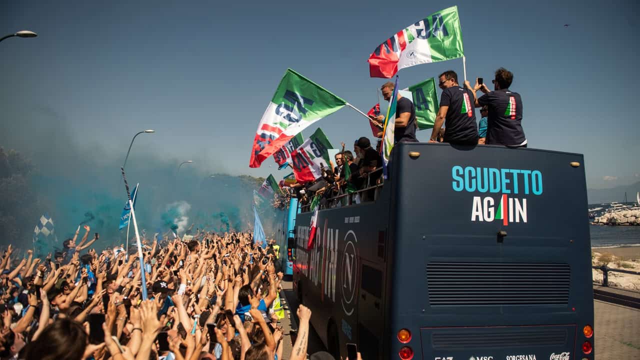 I giocatori del Napoli festeggiano il quarto scudetto durante Ag4in I giocatori del Napoli festeggiano il quarto scudetto durante Ag4in