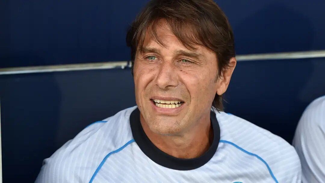 Conte rivoluziona il Napoli: tre partite, tre formazioni diverse. Debuttano i nuovi colpi