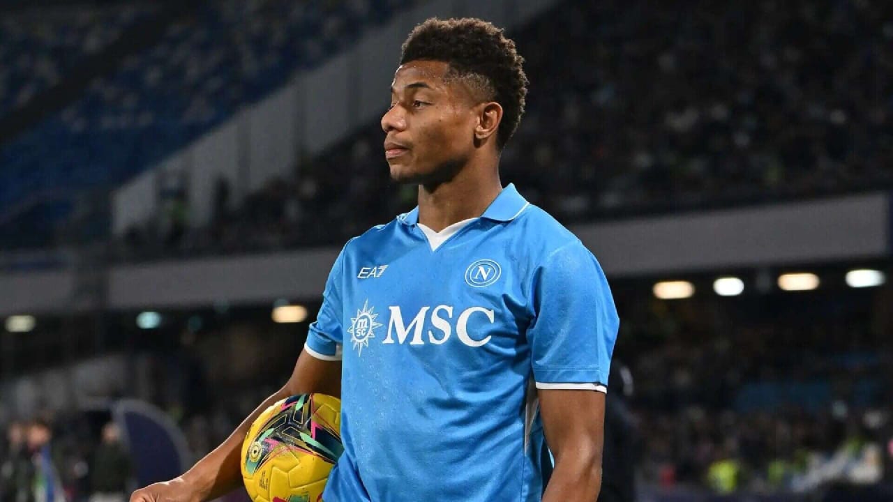 De Bruyne con Neres, scatta l’esperimento di Conte per il Napoli