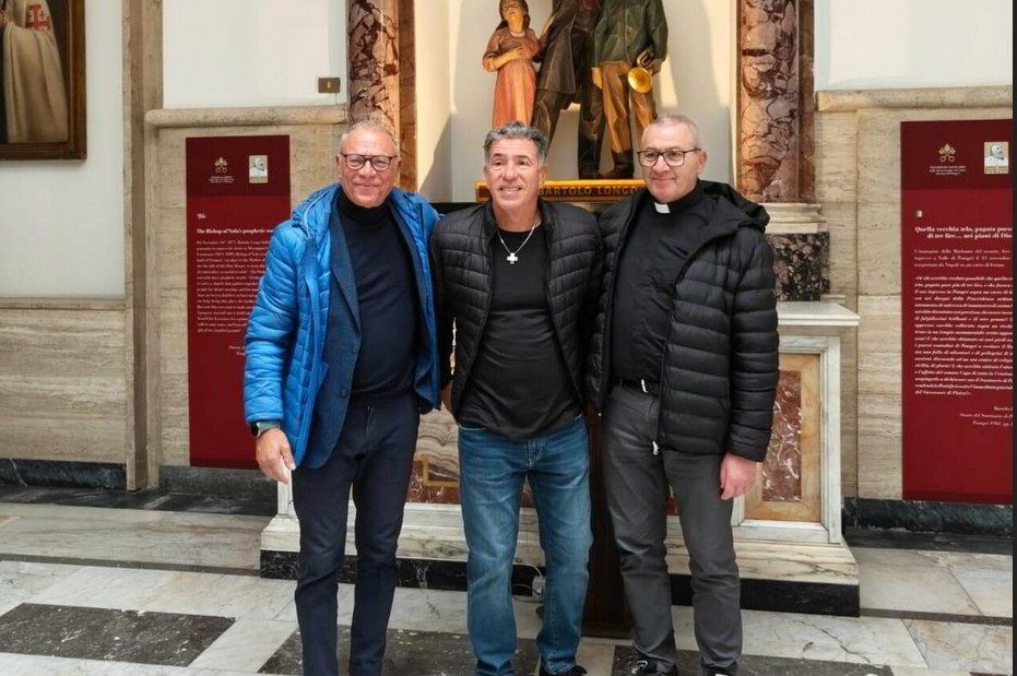 Careca e Maradona Napoli esultanza anniversario morte