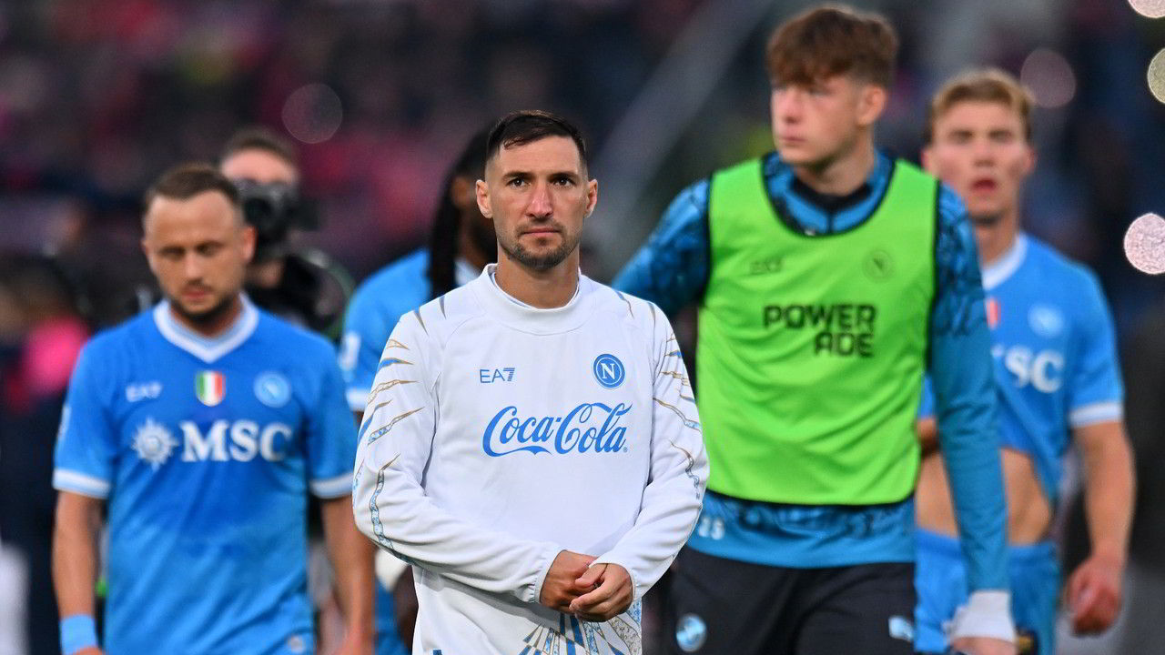 Crisi Napoli, la doppia diagnosi: un solo tiro in porta e le accuse di Conte sull’energia