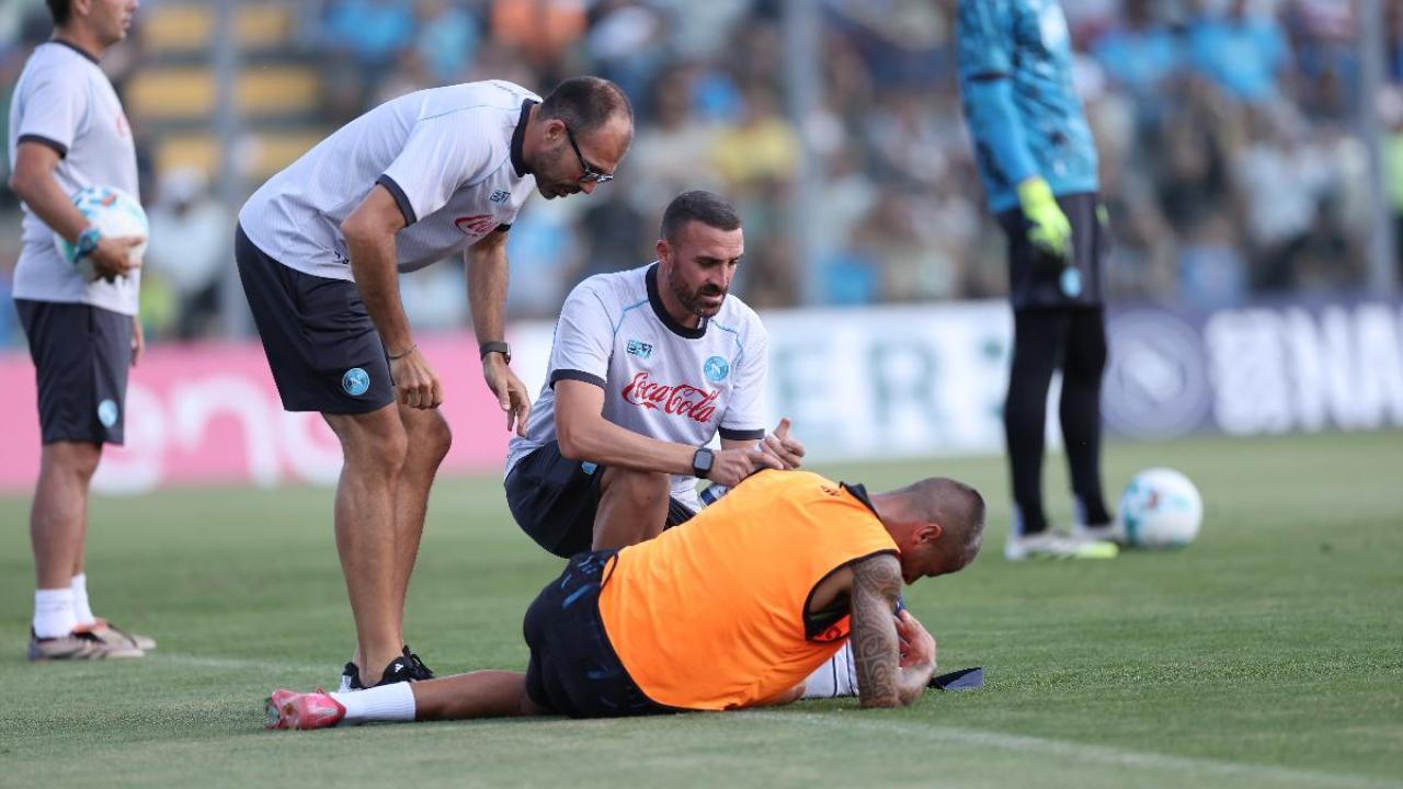 napoli 15 infortuni in 4 mesi conte corre ai ripari da Napolissimo.it napoli 15 infortuni in 4 mesi conte corre ai ripari