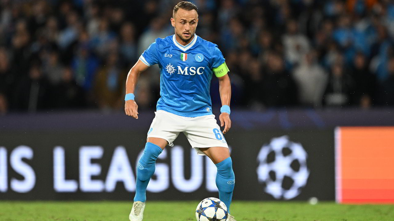 Tegola Lobotka, ko nel riscaldamento: salta la Juve. Emergenza totale per Conte a centrocampo